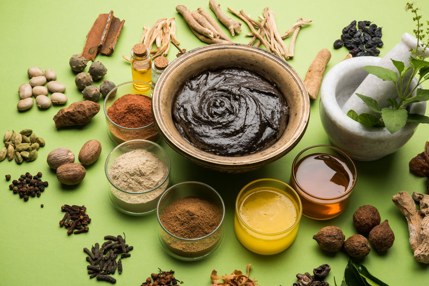 Ayurvedic spices help soothe an itchy throat and offer relief from minor discomfort.